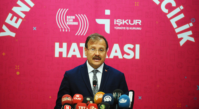 Çavuşoğlu: "Basın adına ortaya çıkarak tetikçilik yapanları aranızdan ayıklayın"