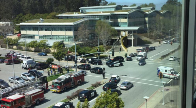 Youtube Merkezi'nde silah sesleri!