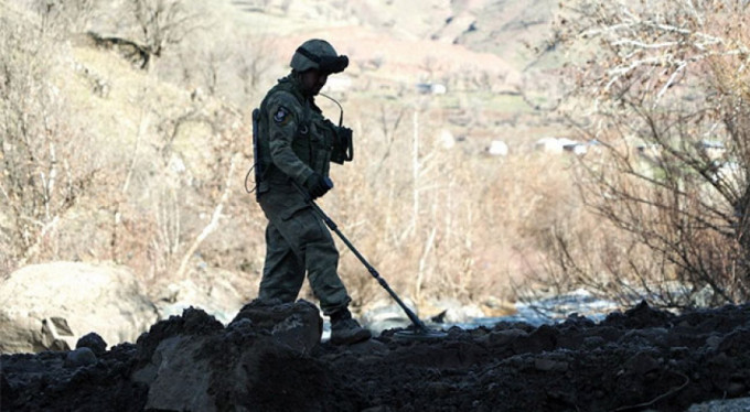 Teröristlerin tuzakladığı EYP patladı: 1 asker yaralı
