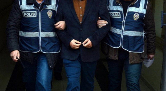 Bursa'da 12 polis tutuklandı!