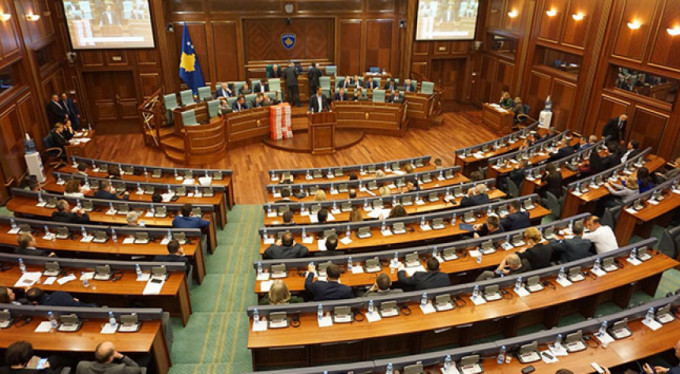 Kosova Meclisi FETÖ'cülerin sınır dışı edilmesini görüştü