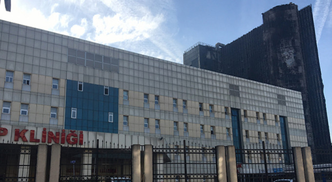 Yanan hastanede yine panik anları!