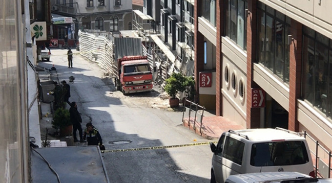 Pompalı tüfek saldırısı kamerada!