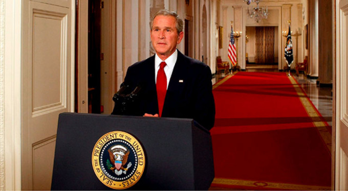Eski ABD Başkanı Bush yoğun bakımda