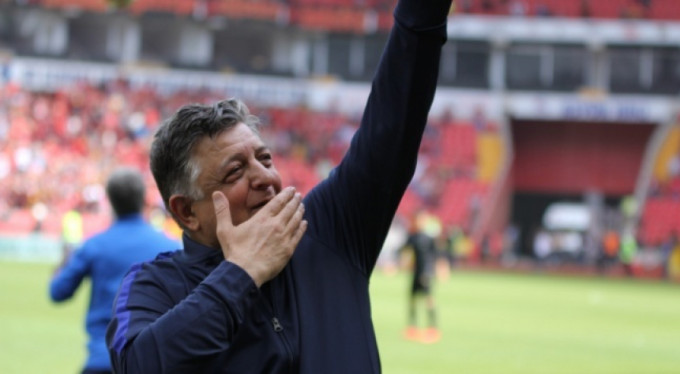 Yılmaz Vural yine başardı!