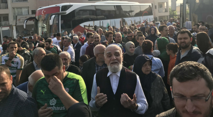 Bursaspor taraftarı Umre'ye gitti