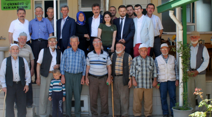 70'inden sonra okuma yazma öğrenen köylü kadınlardan Emine Erdoğan'a mektup