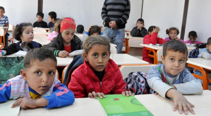 Sınır dışı korkusuyla 8 bin 500 Suriyeli çocuk okula gitmiyor