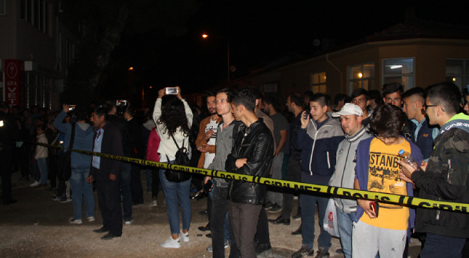 Gizemli kız bu kez mezarlığa gelmedi