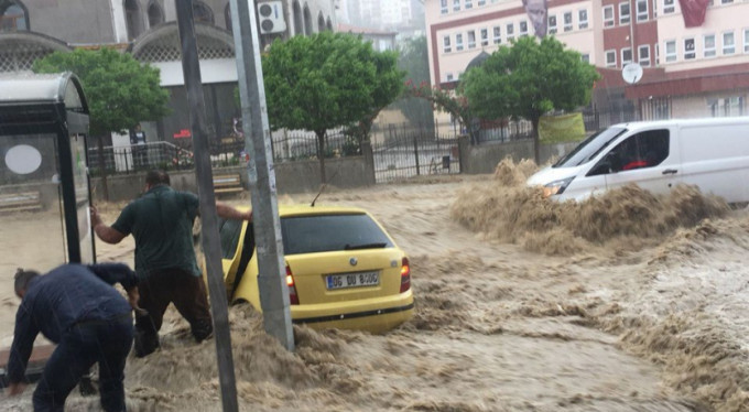 Ankara'da sel felaketi!