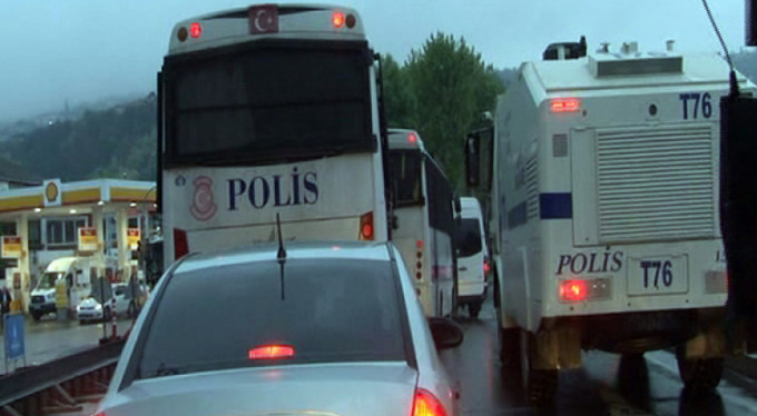 İstanbul'da 15 ayrı adrese uyuşturucu operasyonu yapıldı