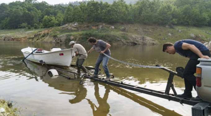 Kaçak avlananlar drone ile yakalandı