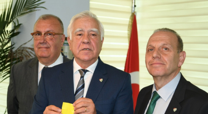 Başkan Adayı Lemi Kesin Listesini Divan'a sundu