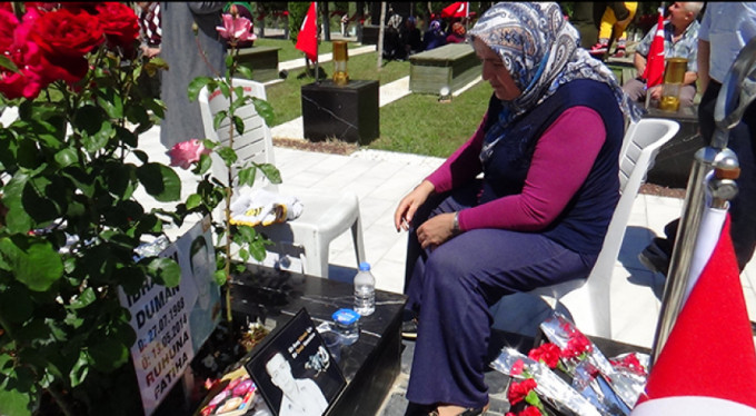 Soma'da acının yıl dönümünde çifte acı