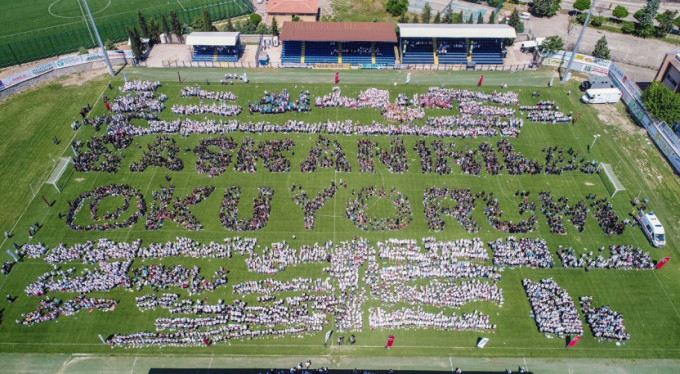 Stadyumda dev okuma şenliği