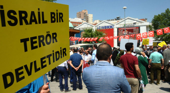 Bursa'da İsrail lanetlendi!