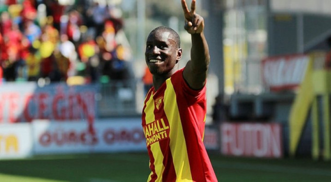 Ve Demba Ba'dan rekor transfer