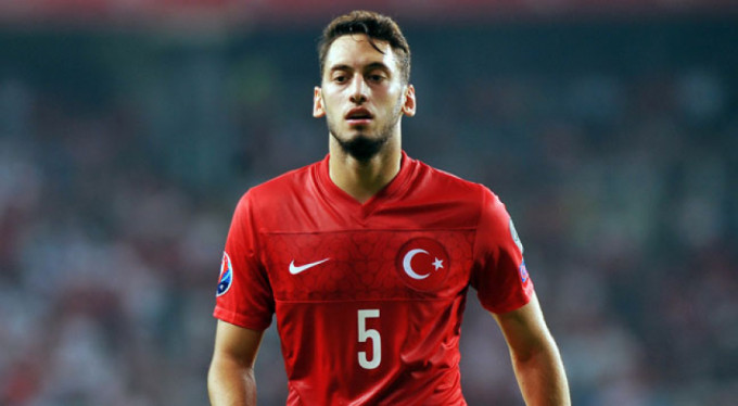 Hakan Çalhanoğlu şoku