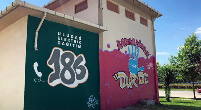 Şehrin duvarlarında sosyal mesaj