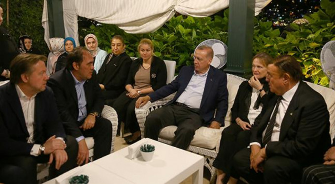 Cumhurbaşkanı Erdoğan'dan Demirören ailesine taziye ziyareti