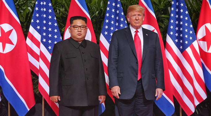 Trump ve Kim, Singapur'da görüştü!