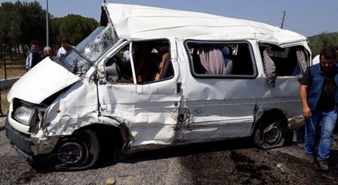 Şantiye önünde feci kaza: 2 ölü, 8 yaralı