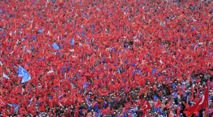 Dev mitinge kaç kişi katıldı?