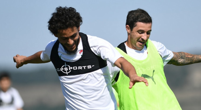 Timsah pres yapıyor!