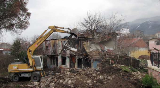 Bursa'da yıkım!