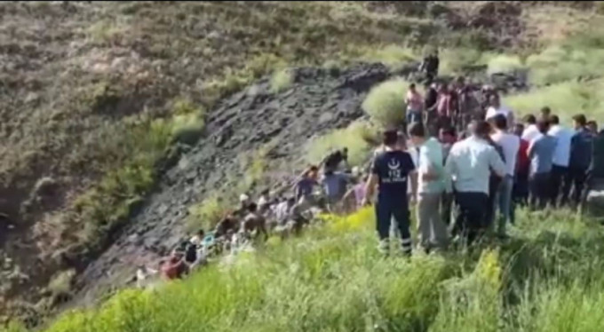 Askeri zırhlı araç kaza yaptı: 2 asker yaralı