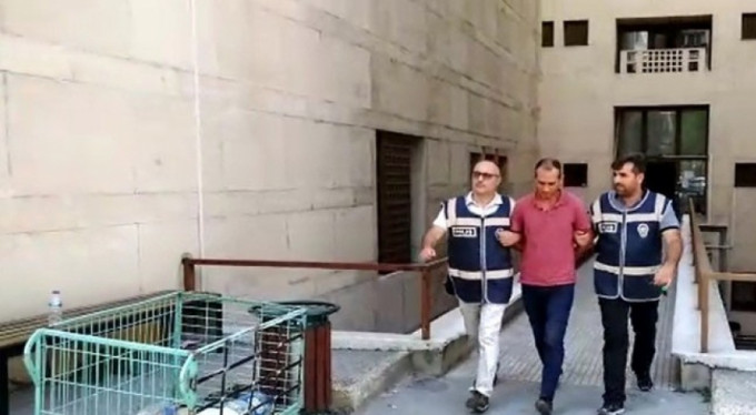 Yediği kaptan çalan adam!