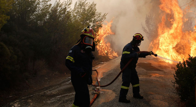 Yunanistan'da büyük yangın!