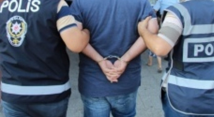 FETÖ'ye 19 gözaltı!