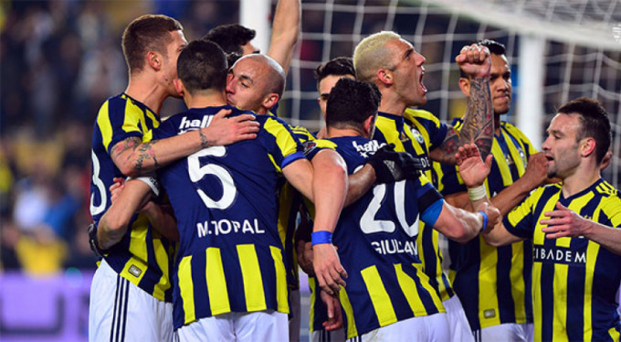 Beşiktaş k&acirc;rda, Galatasaray ve Fenerbahçe zararda