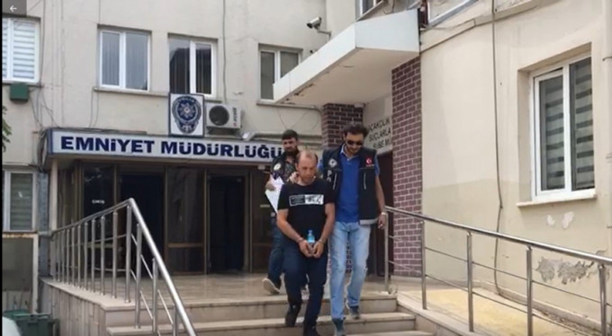 Uyuşturucuyu satamadan yakalandı
