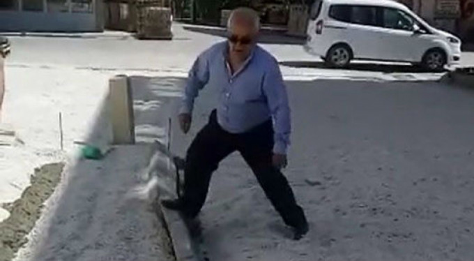 Bursa'da muhtar çıldırdı!