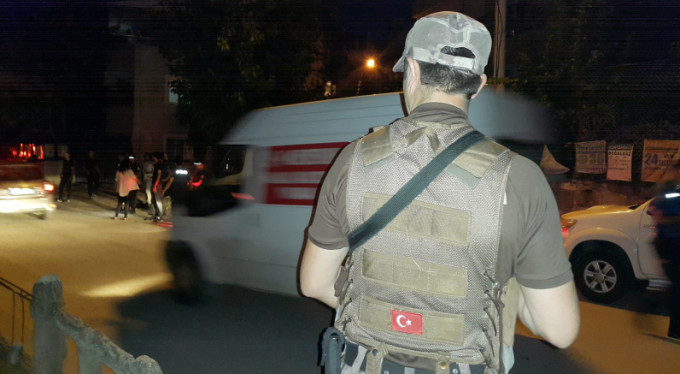 Emniyet teyakkuzda, özel harekat polisiyle yolları beklediler
