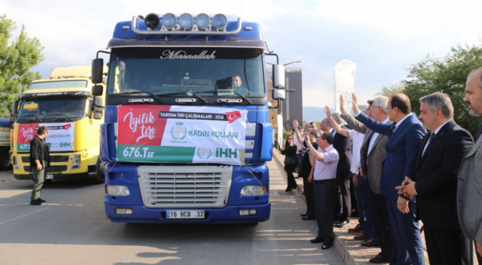 Bursa'dan Suriye'ye yardım konvoyu