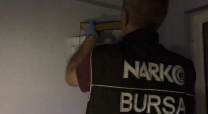 Bursa'da 5 adrese baskın!