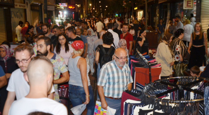 Bursa'da bayram alışverişi çılgınlığı!