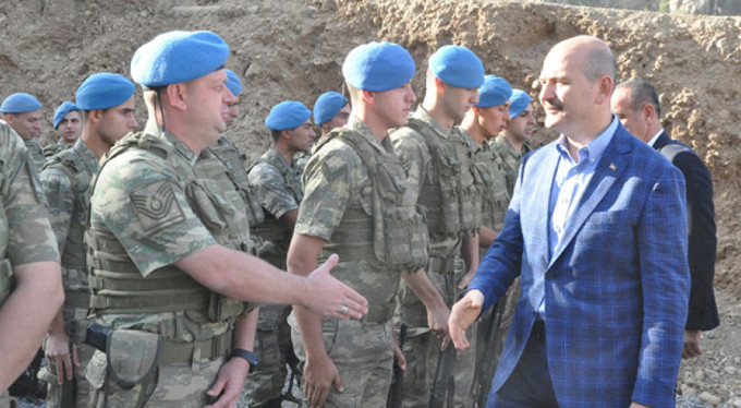 Bakan Soylu Irak sınırında