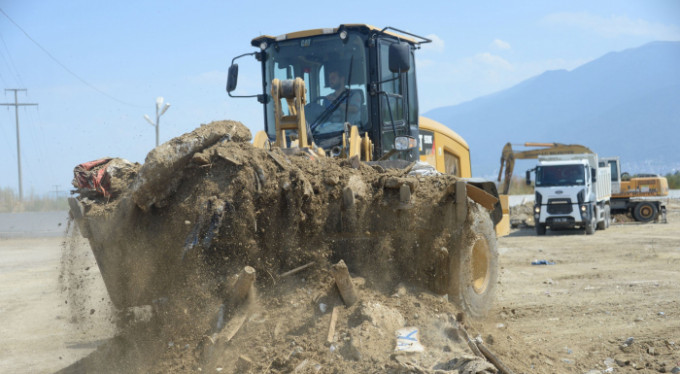 Osmangazi'de kurban satış yerleri temizlendi