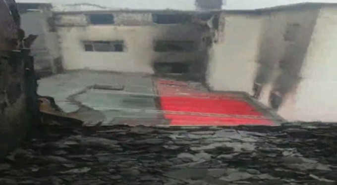 Otel alev alev yandı! 18 ölü