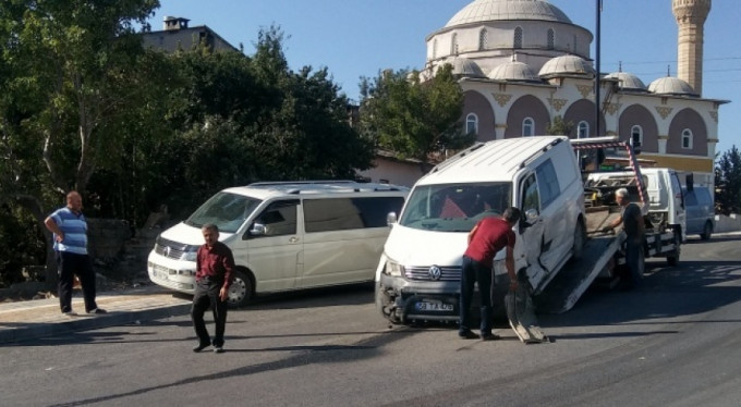 Sivas'ta zincirleme trafik kazası: 5 yaralı