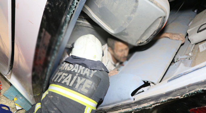 Katliam gibi kaza: 6 ölü, 44 yaralı