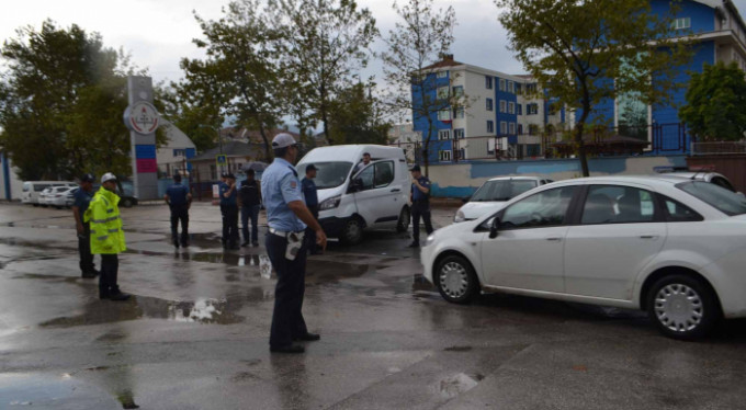 Bursa'da 90 polisle operasyon!