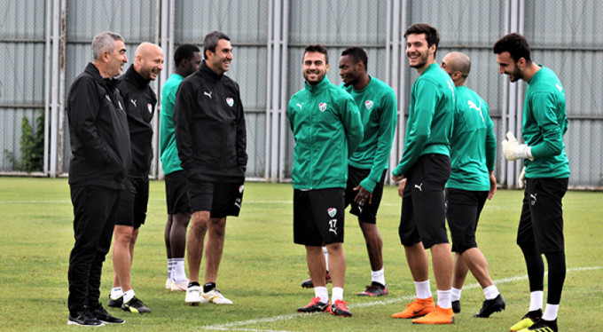 Samet Aybaba: "Ligin en iyi futbol oynayan takımıyız"