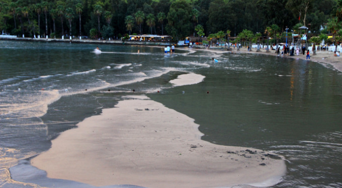 Denizde ürküten görüntü!