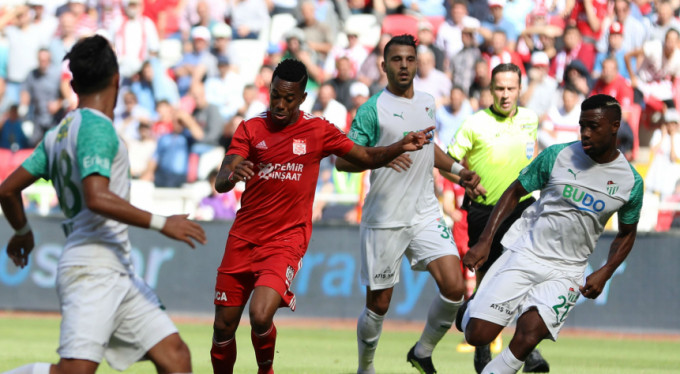 Timsah ağır yaralı: 2-0