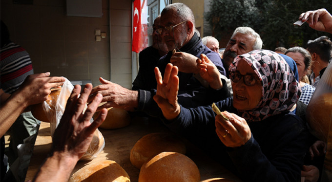 Bursa'da bu fırında ekmek 1 lira!